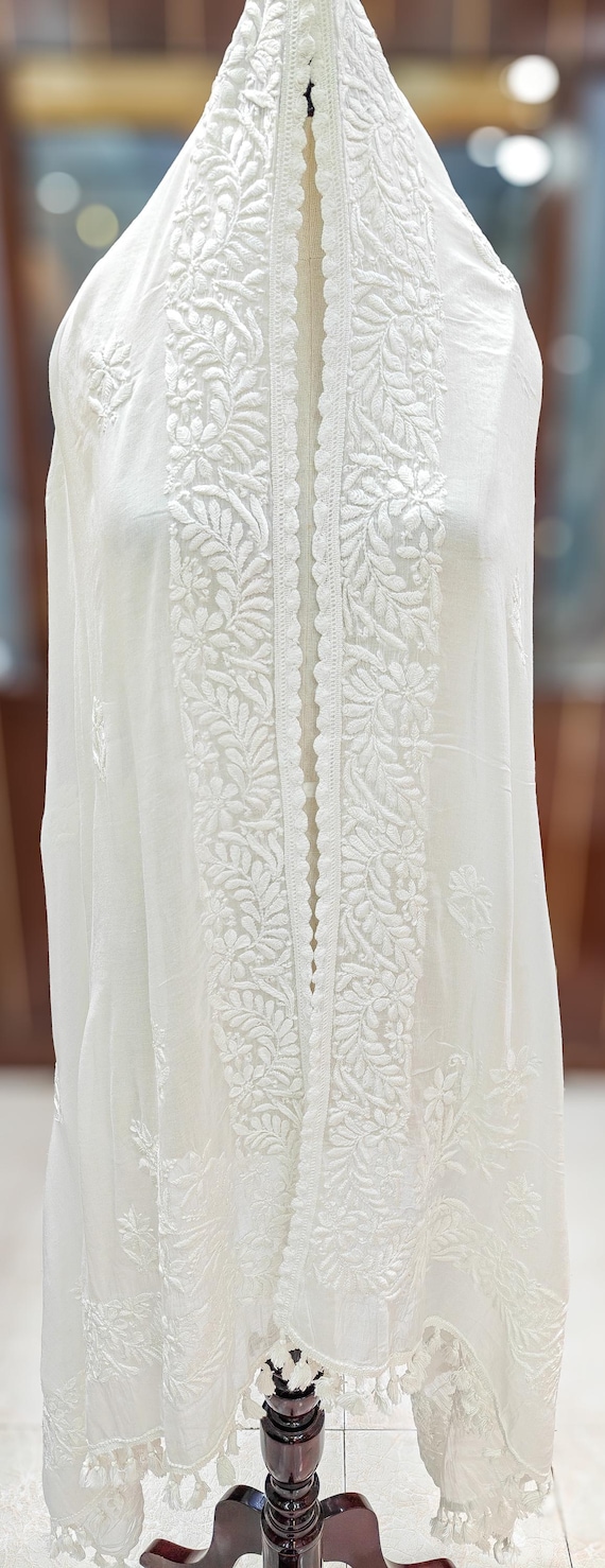 Rhea Mul White Dupatta