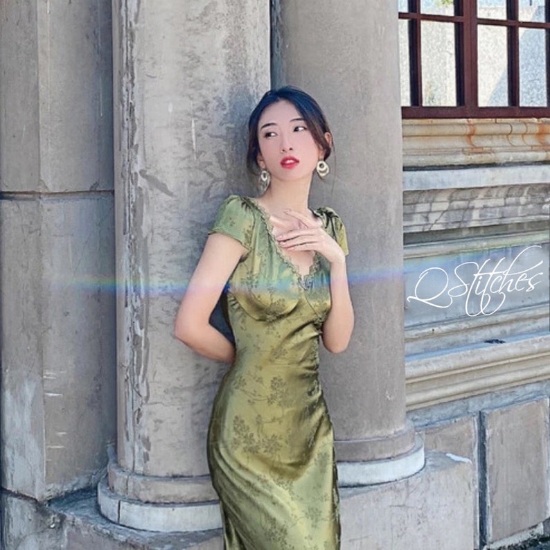 Elegant Green V-Neck Satin Jacquard Dress Women Backless Maxi Lace Dress image 5