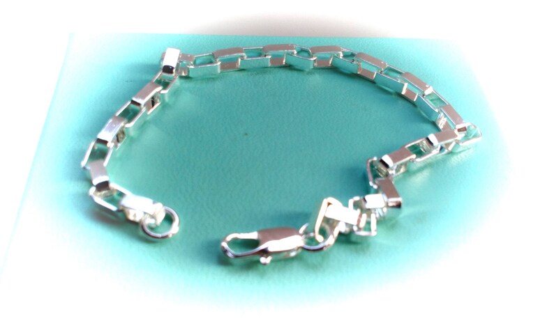 with Luxury Display Box and FREE Shipping 8in long SALE 25/% OFF Silver Venetian Box Link Bracelet by Inspirations