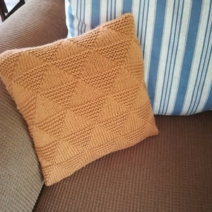 Chunky Knit Triangle Design Cushion Cover
