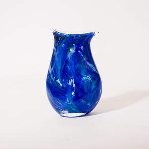 Small Blue-Green Vase: Mermaid&#39;s Purse 3