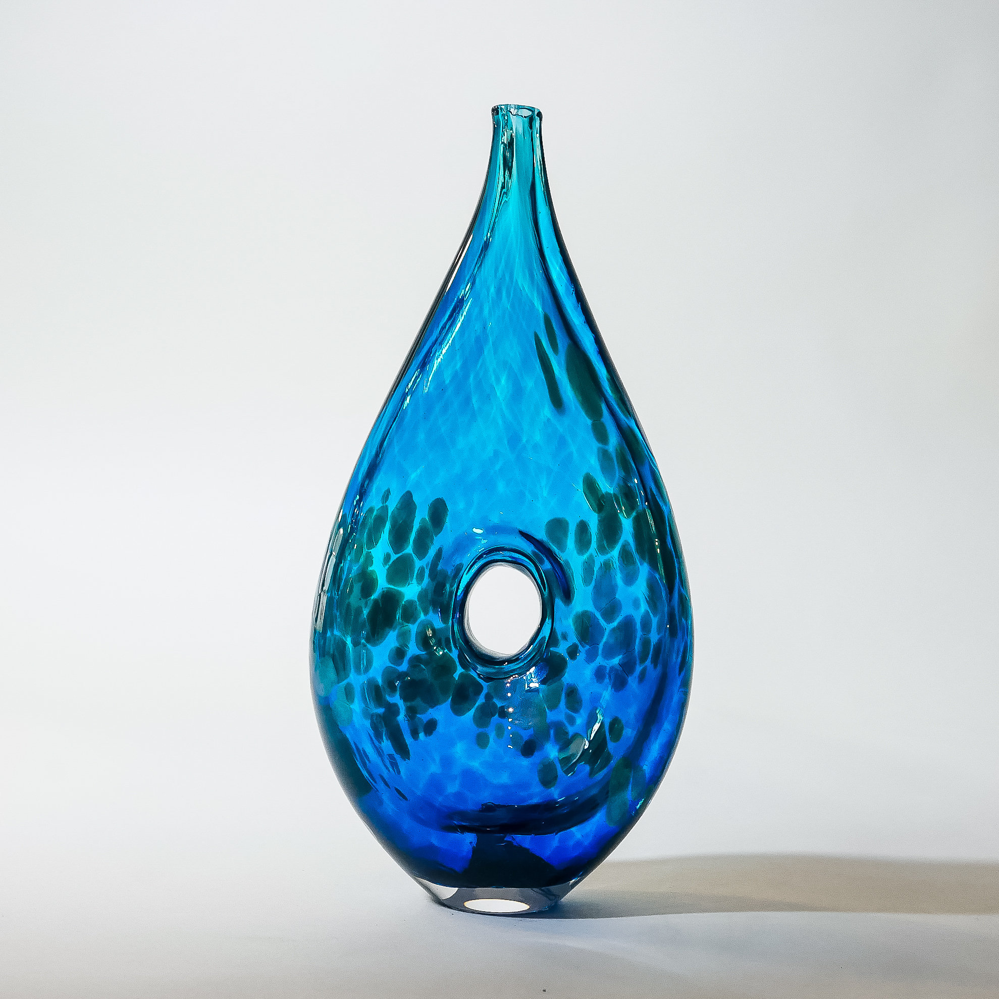 Luxury Lane 花瓶 吹きガラス グラスアート 吹きガラスの花瓶：涙を流す、アーティスト アート フリース作 - Etsy 日本