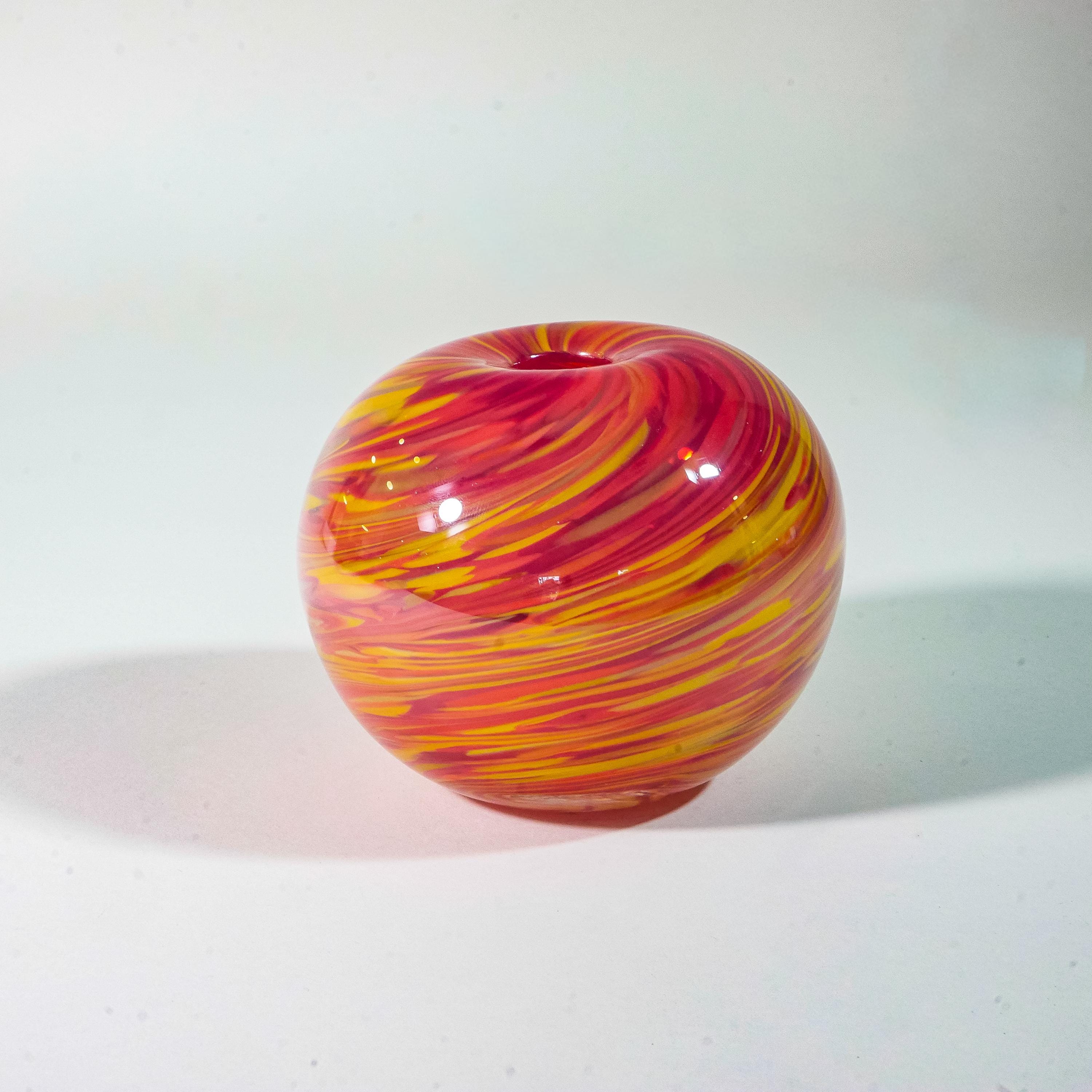 小さな丸い赤オレンジ色のつぼみ用花瓶 - Etsy 日本