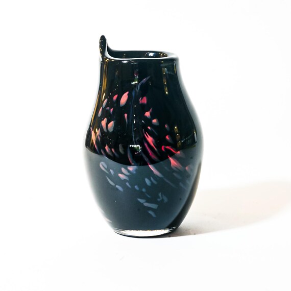 吹きガラス　花瓶 吹きガラスの抽象的な花瓶 - 黒と赤 - Etsy 日本