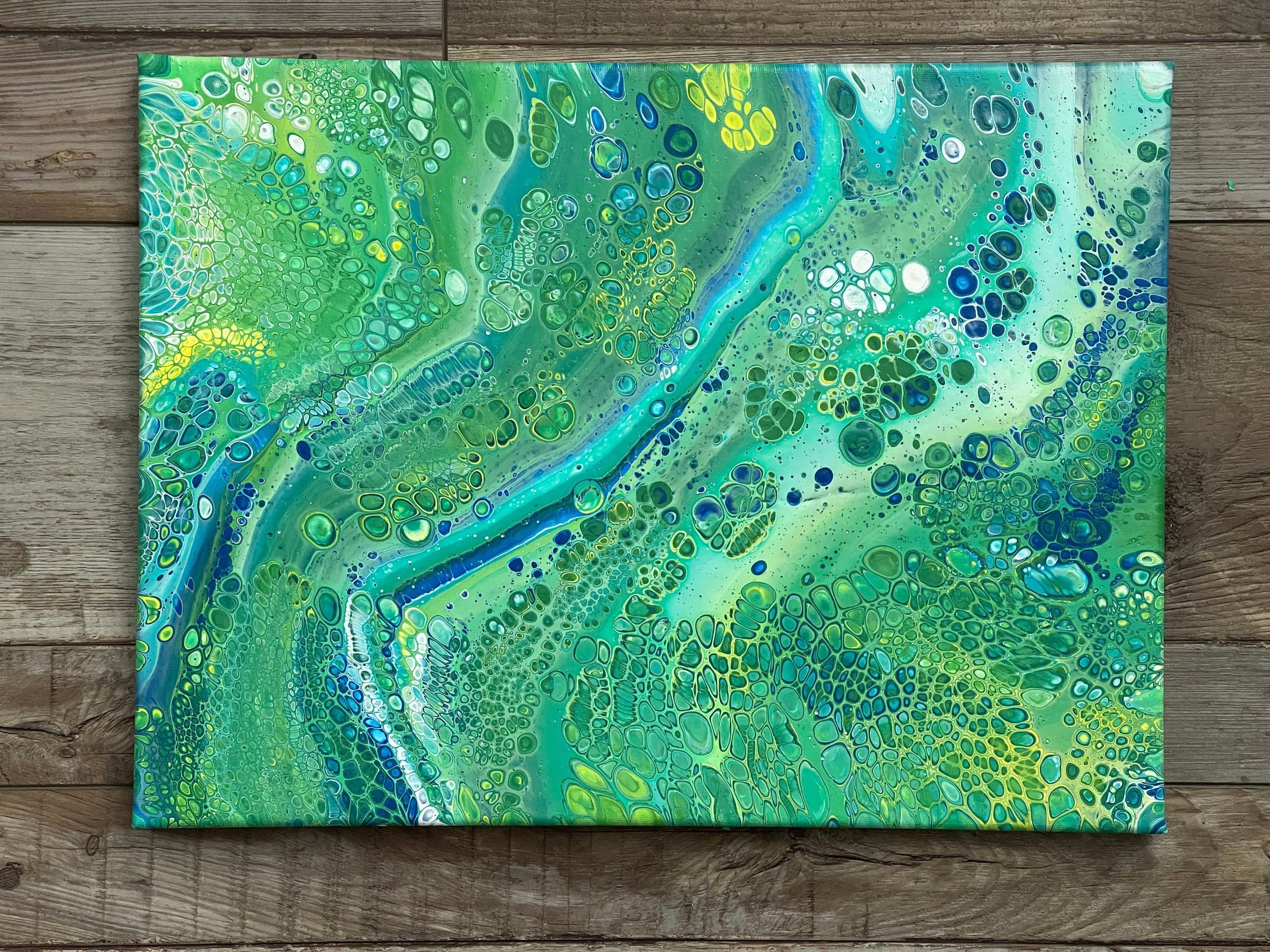 Grüne Acrylbilder: Entdecke die Magie des Malens mit Farbe!