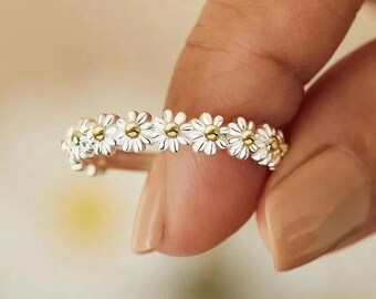 Details about Daisy White Real Flower Glass Ball Resizable Copper Rings For Women Boho Vintage Details about Daisy White Real Flower Glass Ball Resizable Copper Rings For Women Boho Vintage