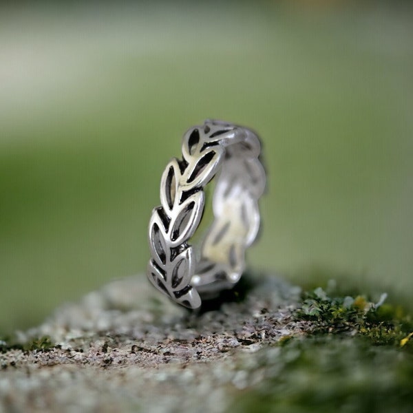 Silver Leaf Ring, Nature Ring, Nature inspired gift for her, Leaf band ring, Thin band wrap ring, Nature ring, Valentines Day Gift