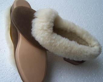 Vintage Full Fur Collar slippers Size 5 UK 38 Eu 7.5 USA British Made  1970's style Vulcanised Rubber soles