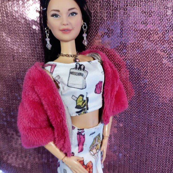 Pink faux fur for Barbie and Fashion Royalty