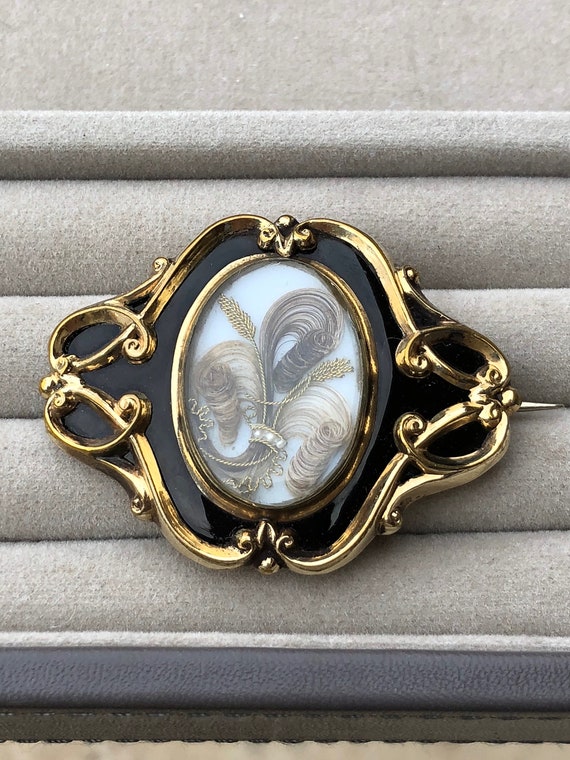 Victorian mourning brooch, black enamel mourning b