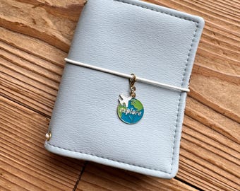 Passport Size Traveler Journal Cover -London Explorer —