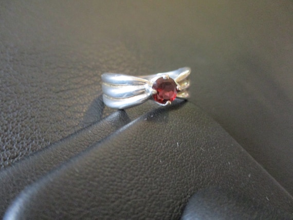 Sterling Silver Garnet Ring.
