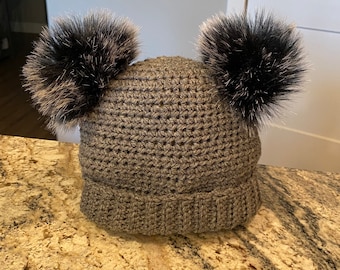 Pigtail Pom Pom Gorro con Pom extraíble