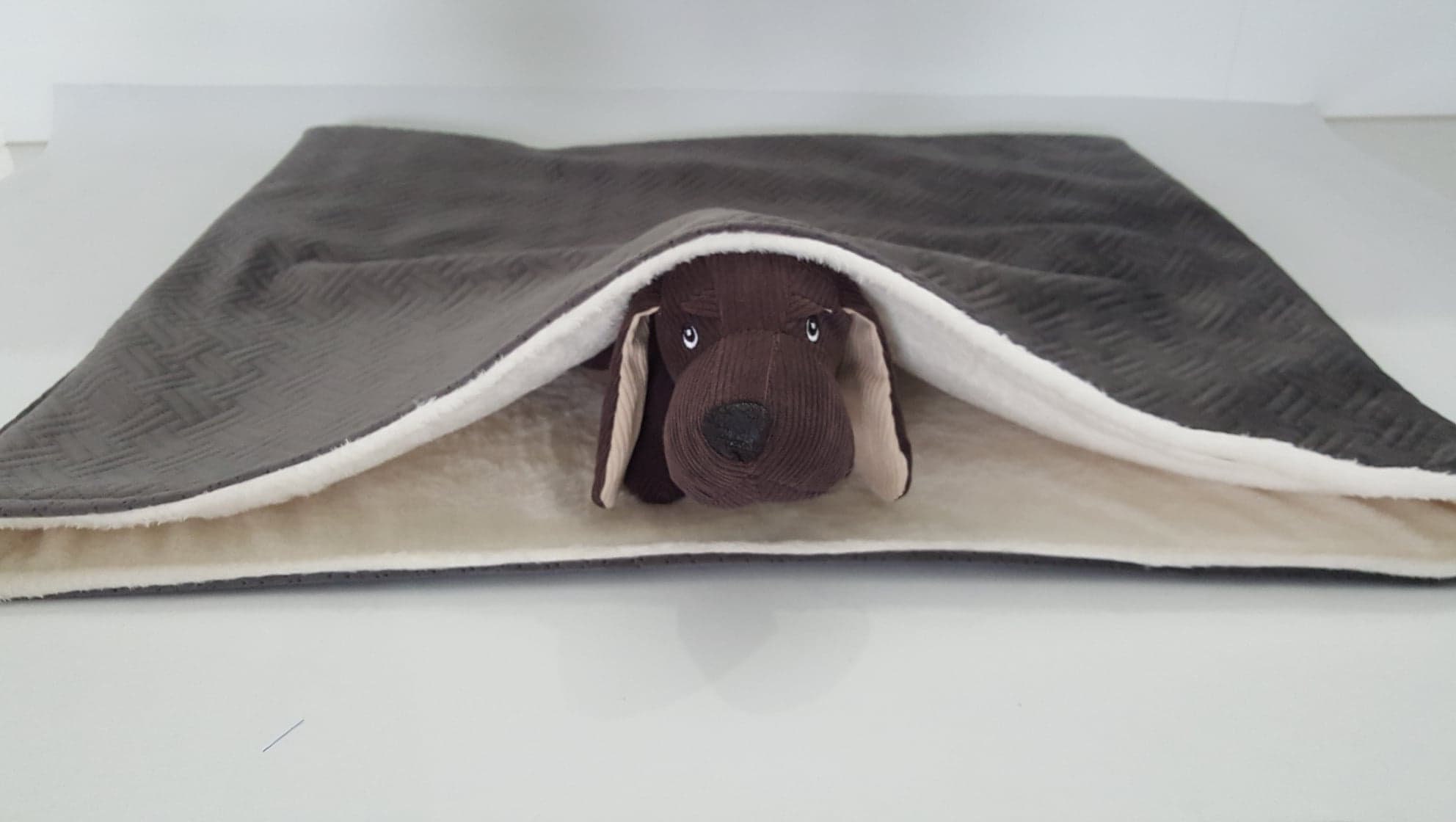 Dog bed, Snuggle bed, Cave dog bed, Pet bed. Whippets bed. 84cm x 71cm