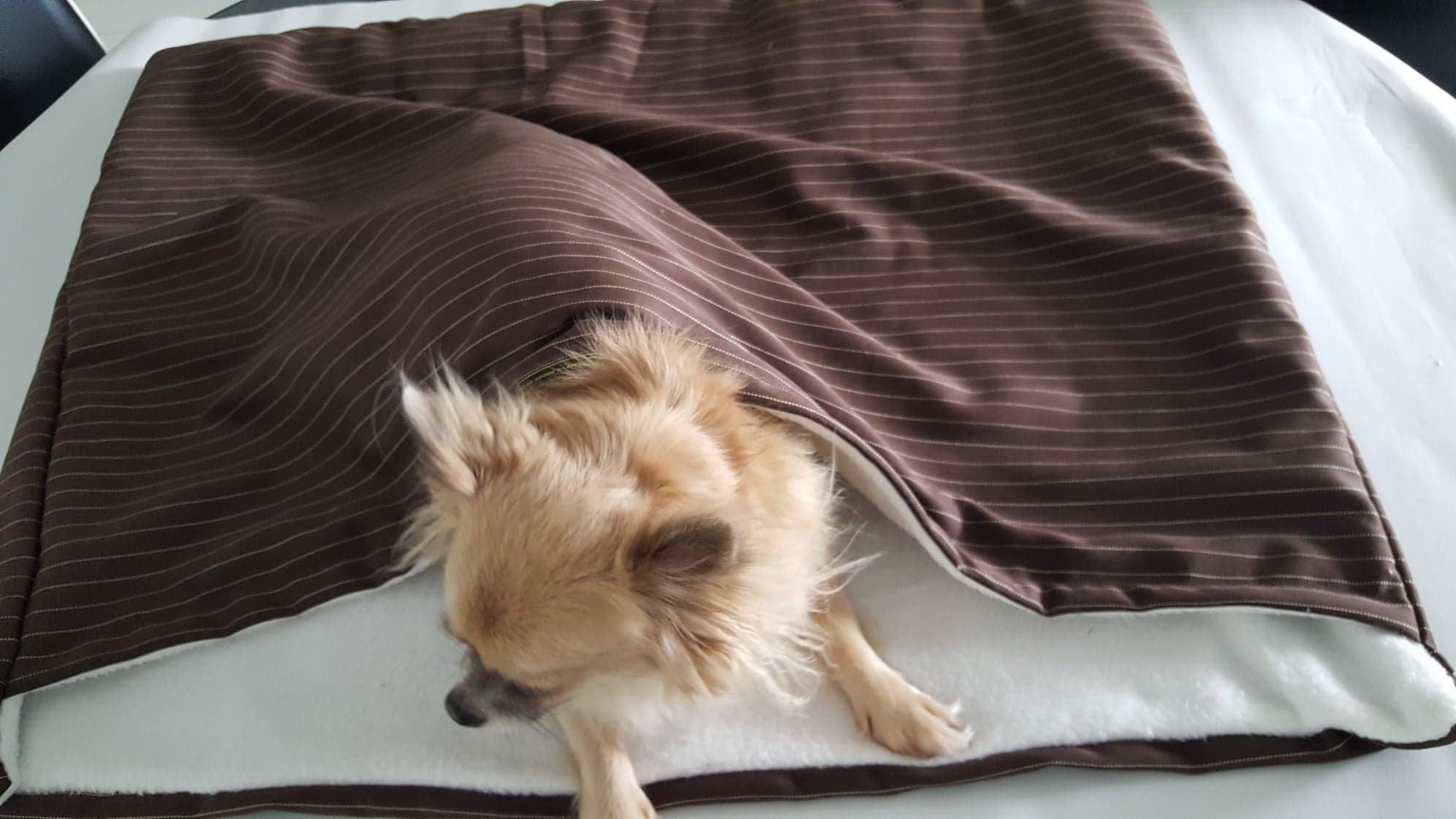 Cave dog bed, Dog bed cover, Snuggle bed, Whippets. 90 cm x 70 cm.