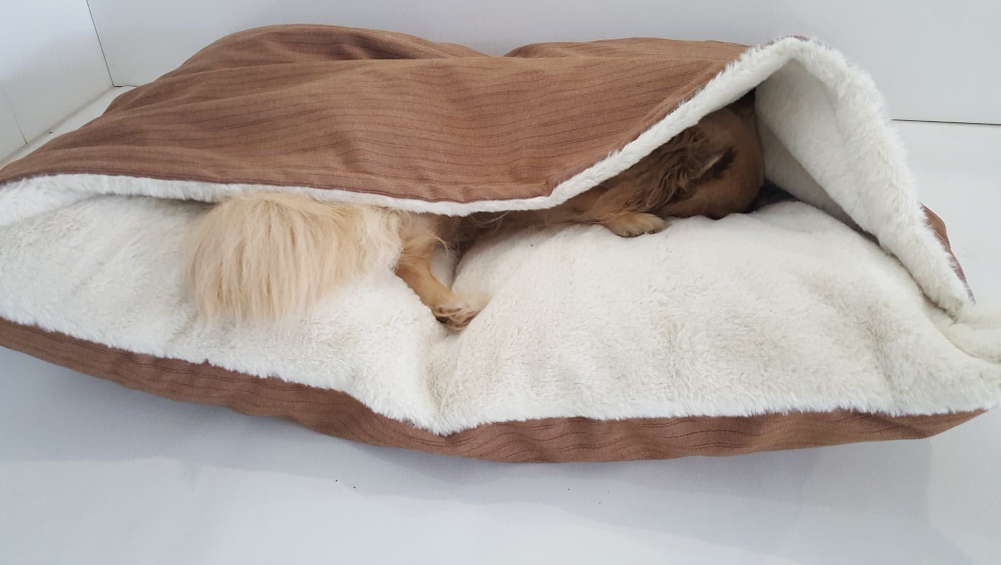 Dog beds, Cave Dog Bed, Snuggle dog bed, Whippet dogs. 90 cm x 72 cm