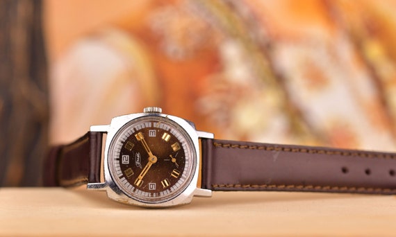 Ladies Vintage Wristwatch, Soviet Cushion Watch F… - image 4