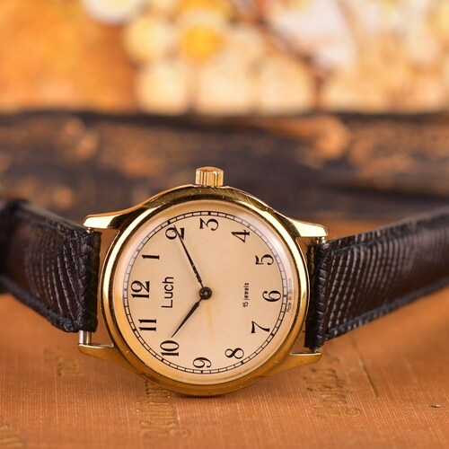 Ladies Watch - Retro Russian Unisex Watch - Vintage Mechanical Womens Wrist Watch - Old Watch For shops Women - Gift For Her - Mom Gift
