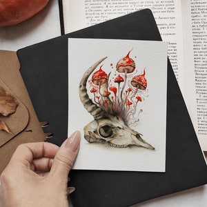 IMPRESSÃO DE ARTE de Caveira de Cabra, Caveira de Animal Morto com chifres e Cogumelos Fly Agaric, cartão postal de lembrança, Decoração de Casa Gótica. Cartão de Arte de Parede Lumitar