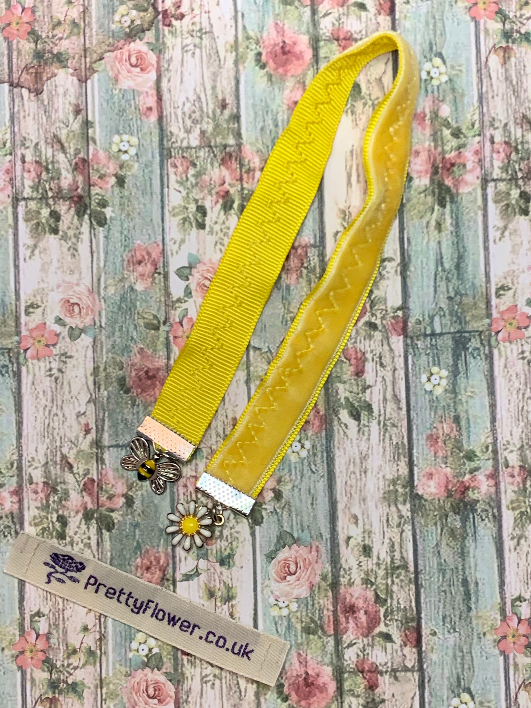 Clip Book Mark Honey Bee Ribbon With Daisy Button Very Cute Journal Clips