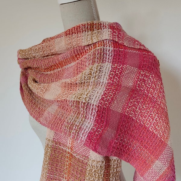 Handwoven shawl made of cotton with acrylic, in pink and orange with waffle weave pattern, spring summer autumn, accessory