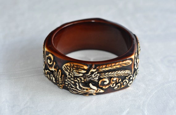Intricately carved Bakelite bangle, bracelet.  Br… - image 7