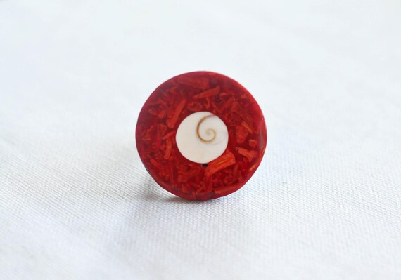 Mosaic shell Statement ring.  Red inlaid shell an… - image 2