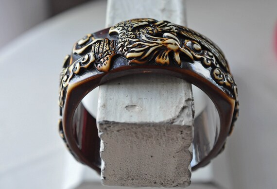 Intricately carved Bakelite bangle, bracelet.  Br… - image 5