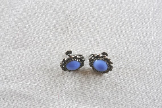 Glass screw back earrings with a decorative, spir… - image 4