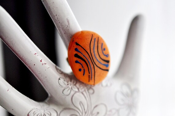 1970s adjustable orange oval ring.  Blue and blac… - image 7