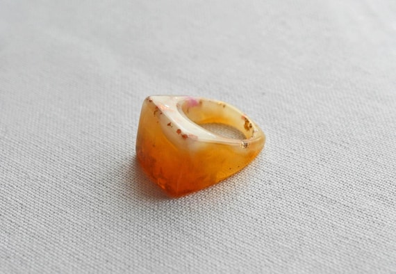 Marbled Lucite rectangle ring with flecks of gold… - image 2