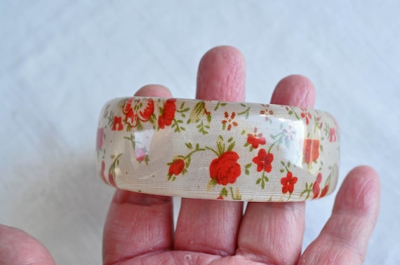 Thick, clear, Lucite bangle, bracelet with floral… - image 2