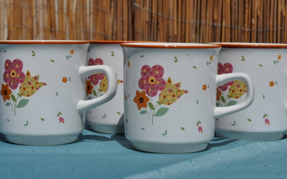 Flower stoneware mugs made in Japan.  Mugs for tea, 1970s hippy mugs, connoisseur coffee mugs, Boho kitchen. Delightful, demure and cheery.