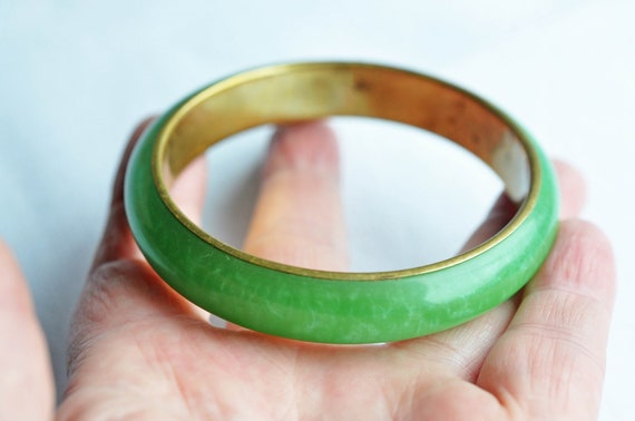 Lime green marbled Old Plastic and Brass bangle, … - image 4