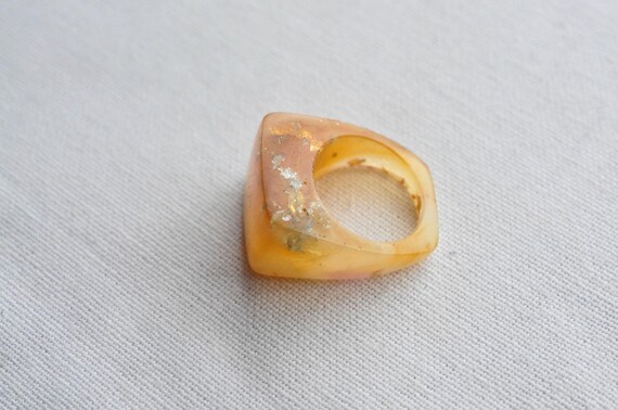 Marbled Lucite rectangle ring with flecks of gold… - image 7