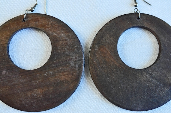 Orecchini a cerchio in legno biologico fatti a mano, uccello, cigno, tribale, ecologici, marrone, unisex, uomo, donna, boho, festival, creolo, gioielli ecologici sostenibili - Italia