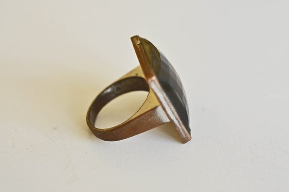 Square vintage Mood ring.  Brass backing and band… - image 2