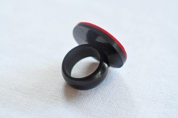 Mosaic shell Statement ring.  Red inlaid shell an… - image 3