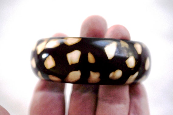 Animal print Batik Lucite, resin bangle, bracelet… - image 2