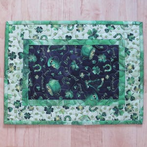 Quilted Mug Rug | Snack Mat, 8.75x11.25-inch Shenanigans Green Texture #2512