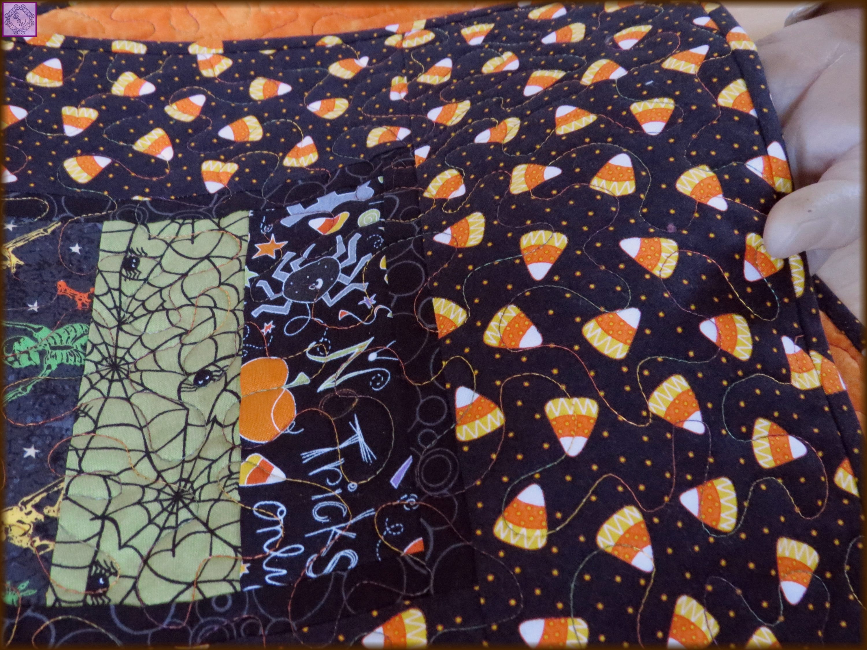 Quilted Table Runner, 14x30-inch, Halloween Centerpiece, Candy Corn ...