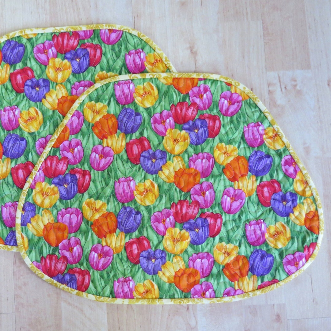 Wedge Placemats Quilted, Sets of 2, 13.5x18inch Tulip Rose Floral 2093