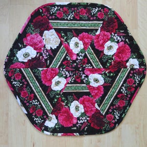 Quilted Table Topper, 18.5x20-inch, Carina Floral #2193