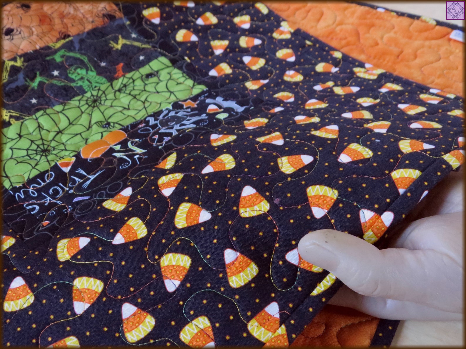Quilted Table Runner, 14x30-inch, Halloween Centerpiece, Candy Corn ...