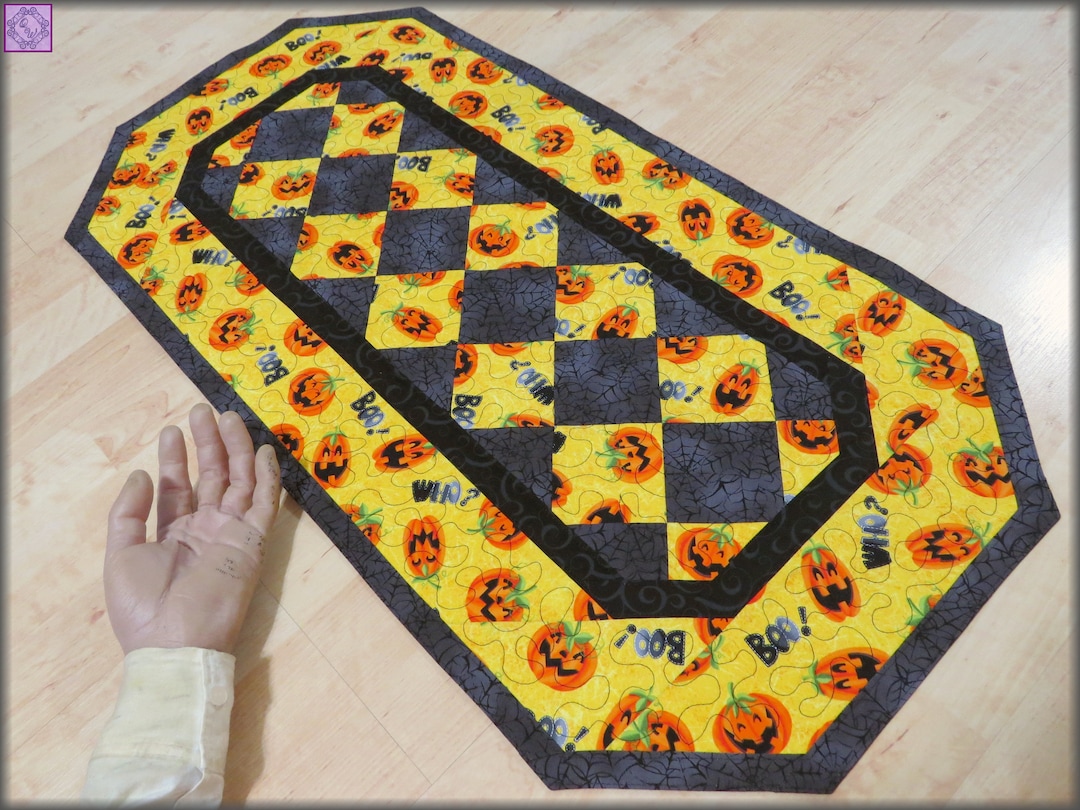 Quilted Table Runner Mat, 16.5x33.5-inch, Halloween Jack O Lantern, BOO ...