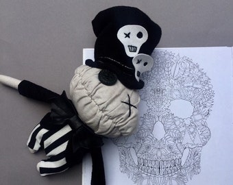 Creepy Cute Zombie Voodoo Doll – Goth Halloween Decor