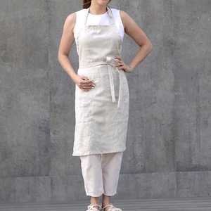 Washed linen Apron in various colours. Natural softened linen apron for cooking, crafting, gardening, art. One size unisex apron.