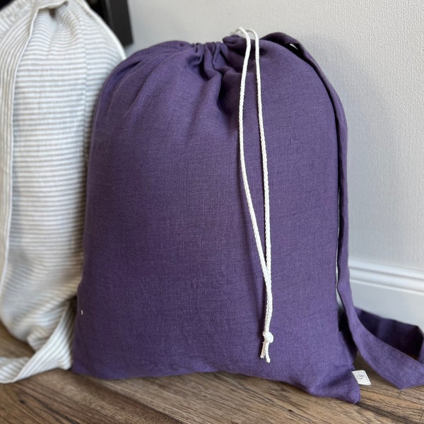 Sac à linge en lin, grand sac à linge suspendu avec poignée et passants, sac de rangement en lin lavé avec cordon de serrage, cadeau de rangement pour la maison