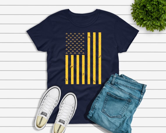 American Flag Honeycomb Honey Bee Beekeeping Beekeeper Gift T-Shirt American Flag Honeycomb Honey Bee Beekeeping Beekeeper Gift T-Shirt