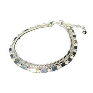 Collar de cadena de bloques con diamantes de imitación brillantes y cadena de serpiente plateada